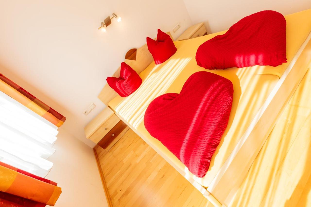 Appartements Avenzio Solden Bagian luar foto